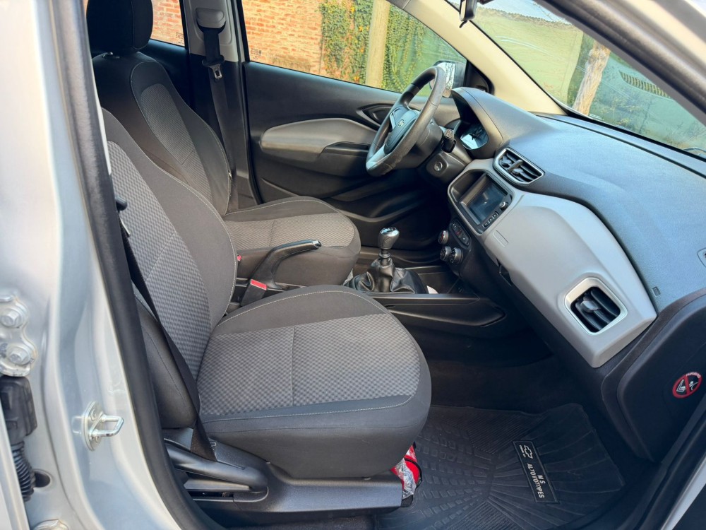 Chevrolet Onix LT — foto 13
